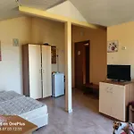 фернандес Guest house