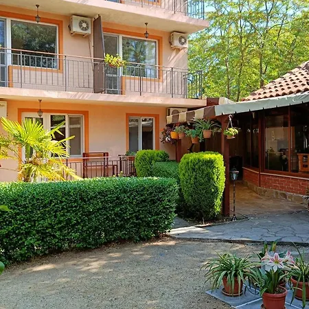 фернандес 3* Tschernomorez