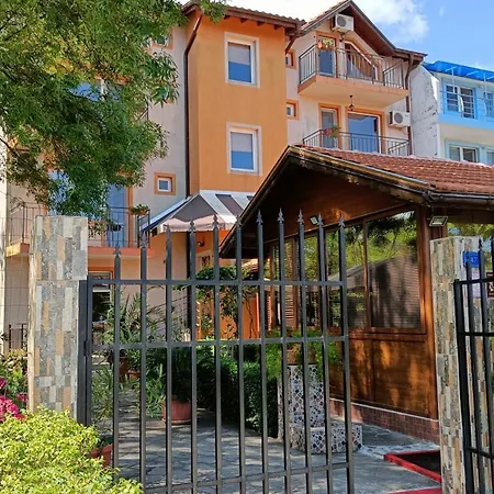 фернандес 3* Tschernomorez