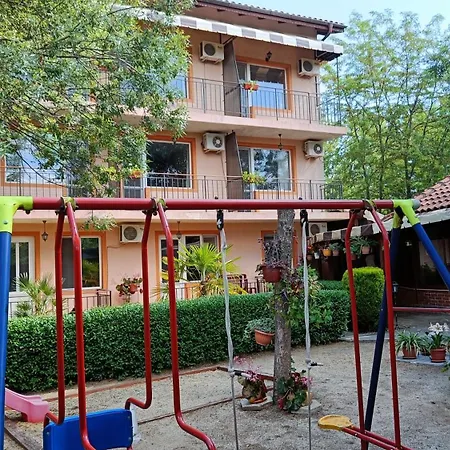 фернандес 3* Chernomorets