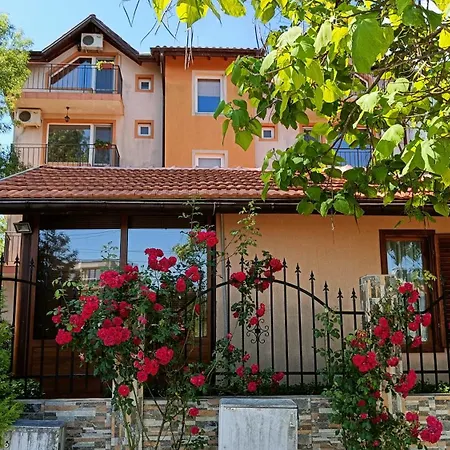 фернандес Guest house