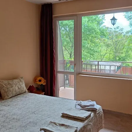 фернандес Guest house 3*