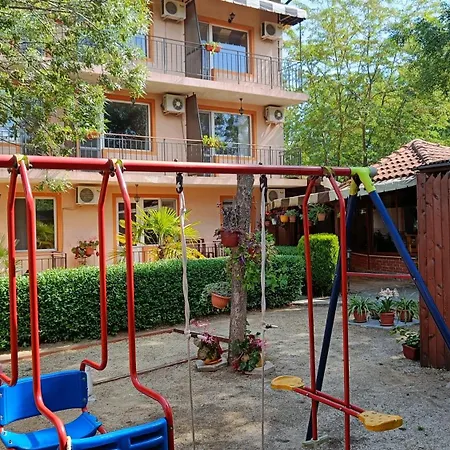 фернандес Guest house 3*